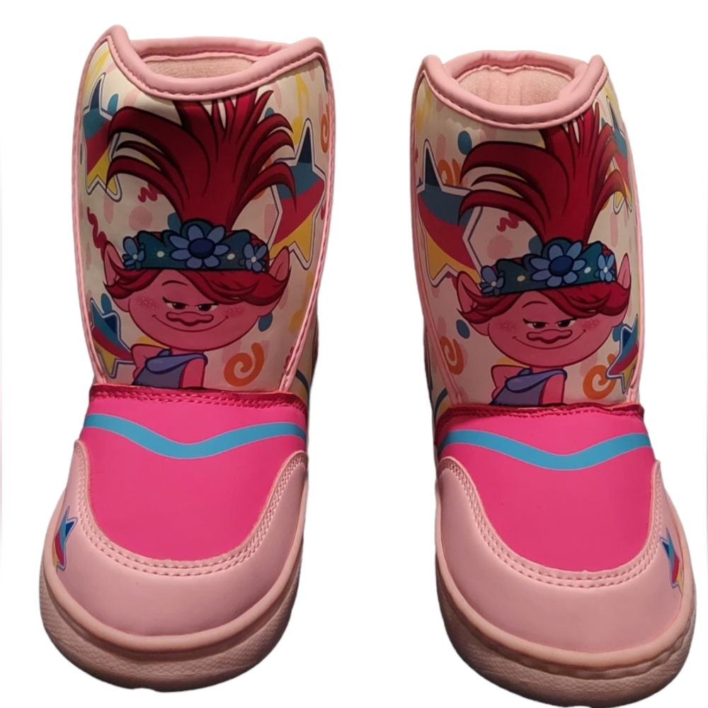 botas para niña color rosa con blanco de marca trolls con luz al caminar